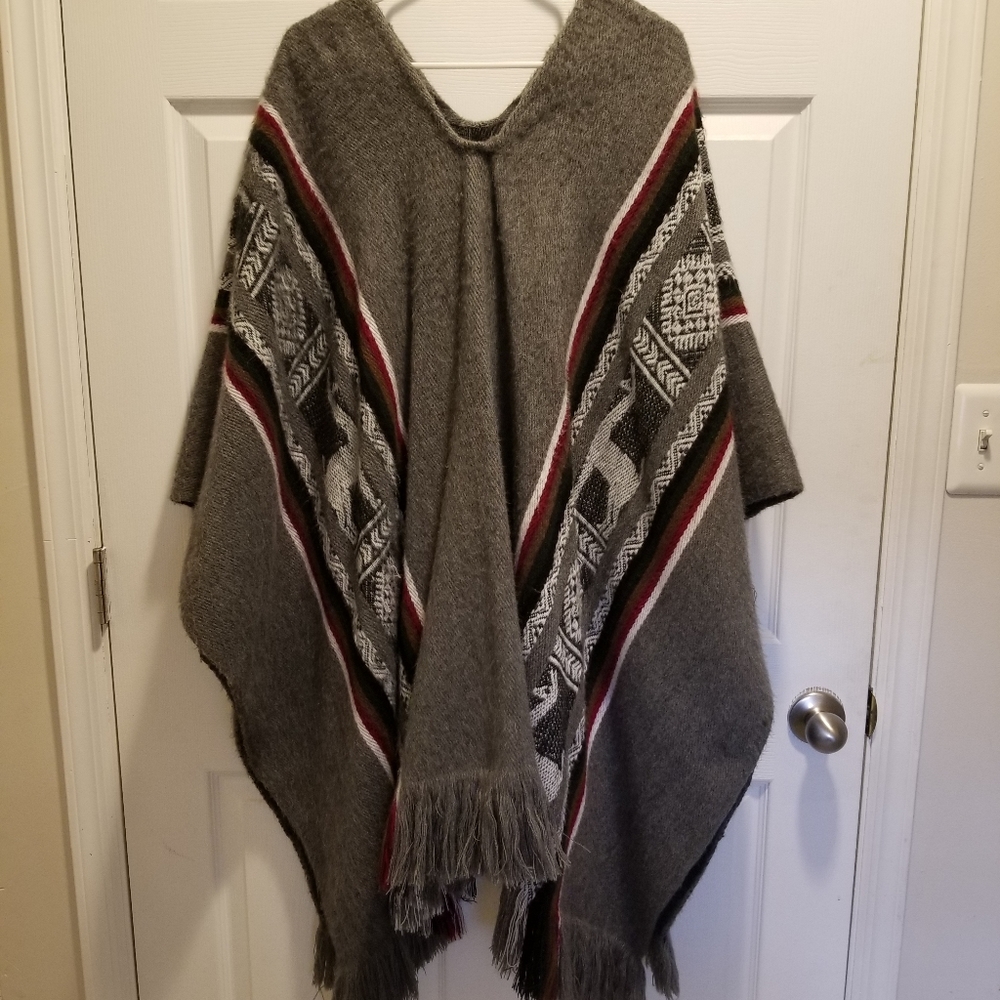 WOOL PONCHO